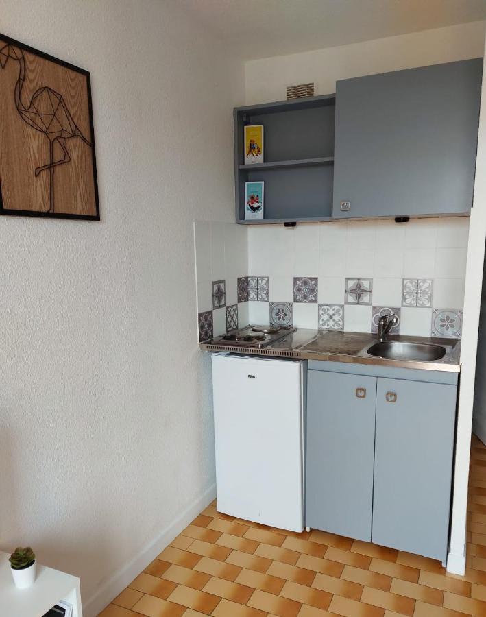 Coquet Studio Avec Belle Terrasse Apartment Ла Лонд-ле-Мор Екстериор снимка
